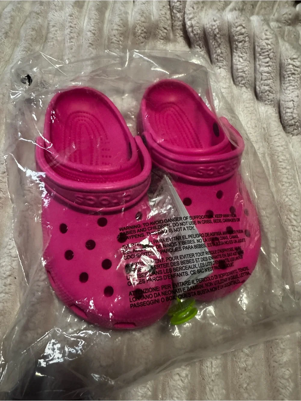 Women’s 7 Pink Crocs NWT - Picture 1 of 2